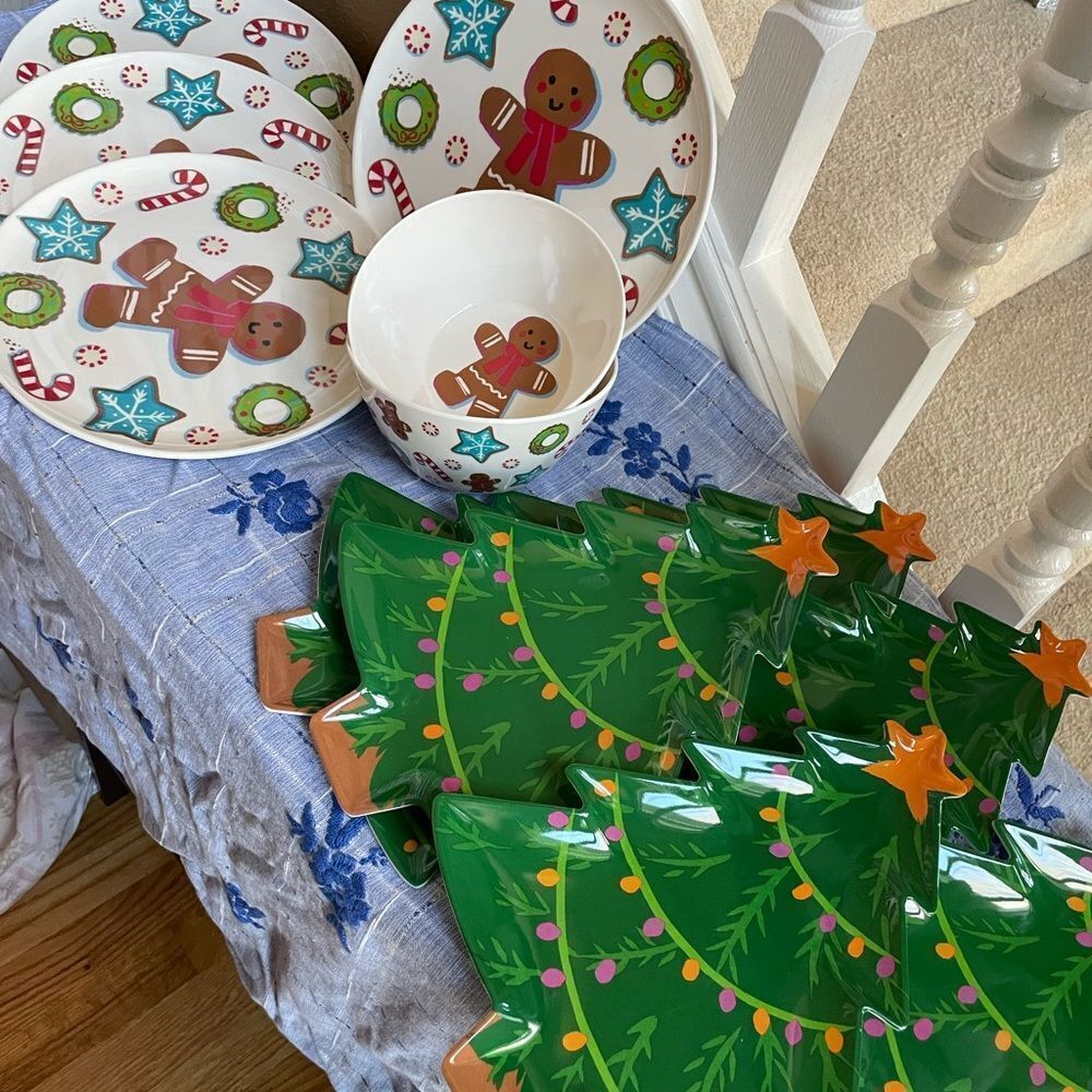 Target Gingerbread and Christmas Tree Cookie Plates Lot of 12!